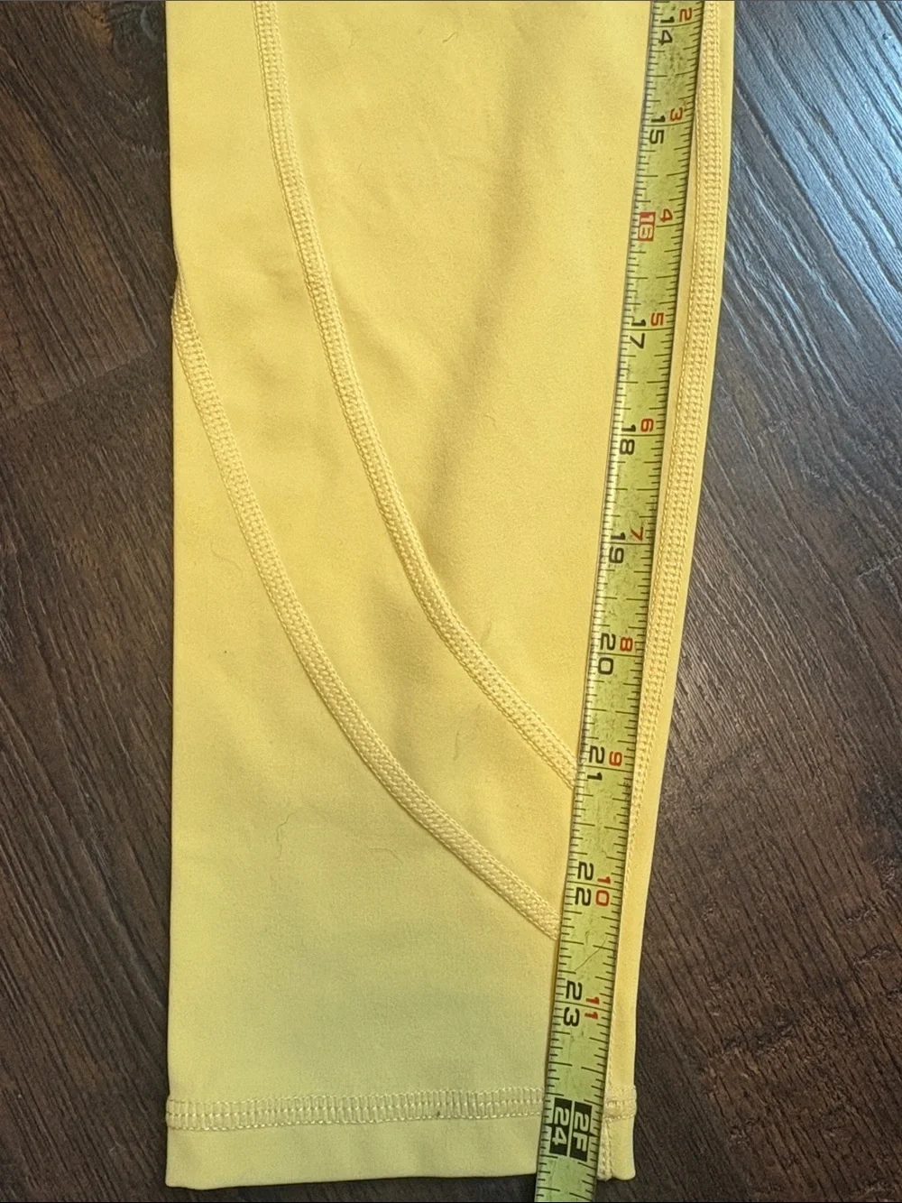 Alphalete Women’s XS butter cream yellow gym wworkout leggings